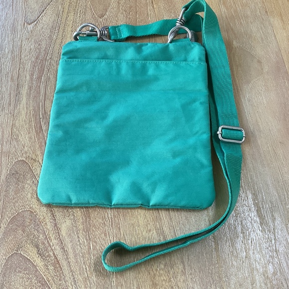 Baggalini Like New Travel Nylon Double-Zip Pocket Crossbody Bag - Picture 2 of 12